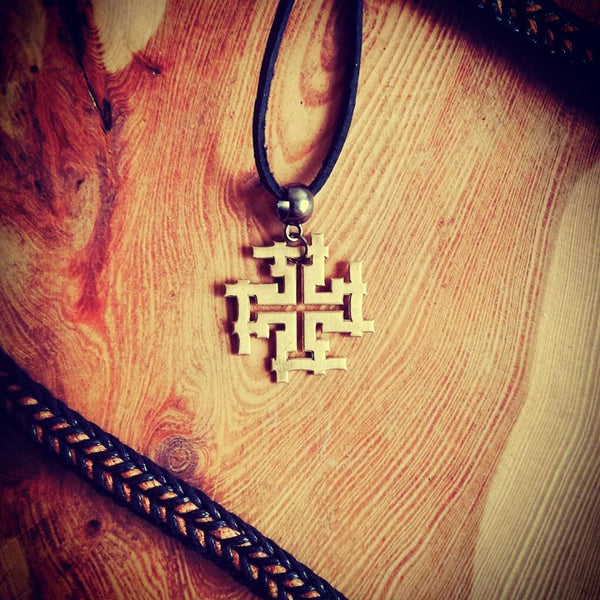 Halsschmuck Bronze Hammerkreuz